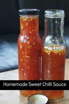 Sweet Chilli Sauce Recipe, Homemade Sweet Chili Sauce, Chilli Peppers, Homemade Condiments, Condiment Recipes, Sweet Chilli Sauce, Arrowroot Powder, Homemade Spices, Homemade Seasonings