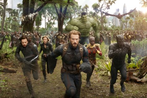 Behind the scenes of Avengers: Infinity War as new heroes unite — and others will end Marvel Avengers Comics, Film Marvel, Robert Downey Jr., Pepper Potts, Julia Louis Dreyfus, Black Panthers, Avengers Wallpaper, Kit Harington, Marvel Avengers Funny