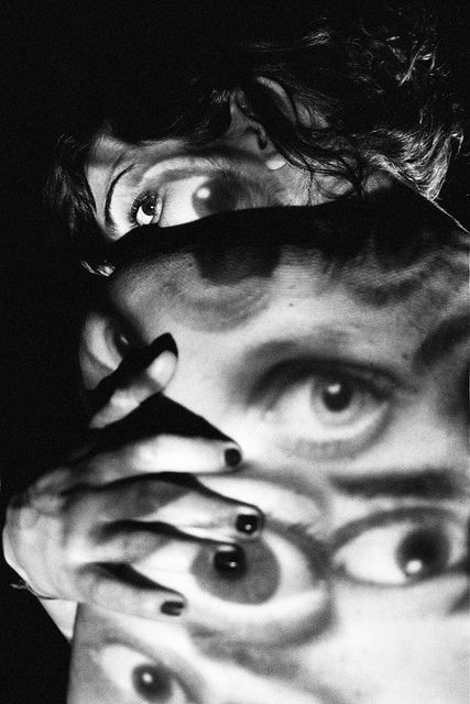 Eye Self Portrait, Emotion Through Photography, The Male Gaze Photography, Dark Photographie Art, Projections On People, Cool Pics To Draw, Paranoia Moodboard, Dark Film Aesthetic, Fear Photograph