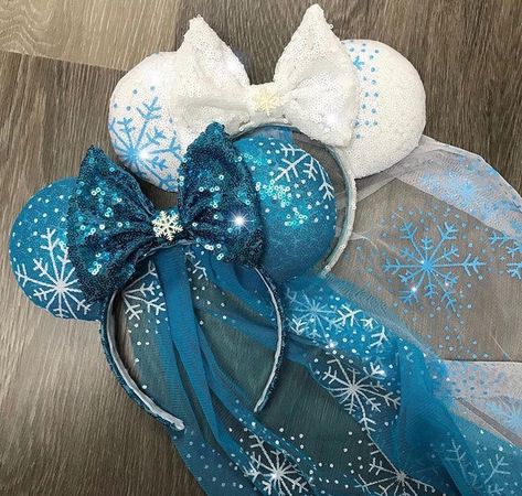 Disney Frozen Birthday Party, Diy Disney Ears, Disney Ears Headband, Disney Frozen Birthday, Disney Secrets, Disney Headbands, Disney Mickey Ears, Disney Mouse, Princess Inspired