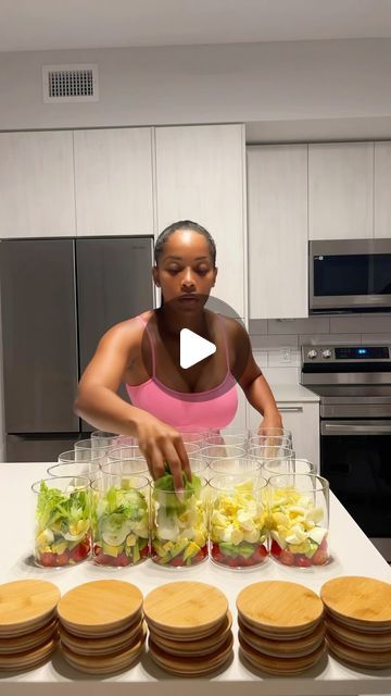 Salads Prep For The Week, Salad Prep Containers, Healthy Jar Salads, Salad In Jars, Mason Jar Cobb Salad, Glass Jar Meal Prep, Meal Prep Salad In A Jar, Chopped Salad Meal Prep, Salad Meal Prep For The Week