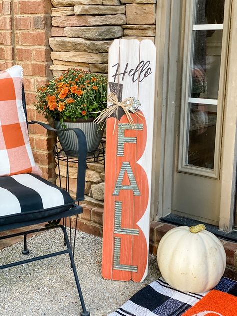 Diy Fall Wood Signs Front Porch, Signs For Fall Decor, Fall Signs Outdoor, Diy Porch Pumpkin Decor, Autumn Porch Signs Diy, Porch Leaner Sign Fall, Fall Shutter Decor, Diy Fall Front Porch Sign, Diy Porch Signs Fall