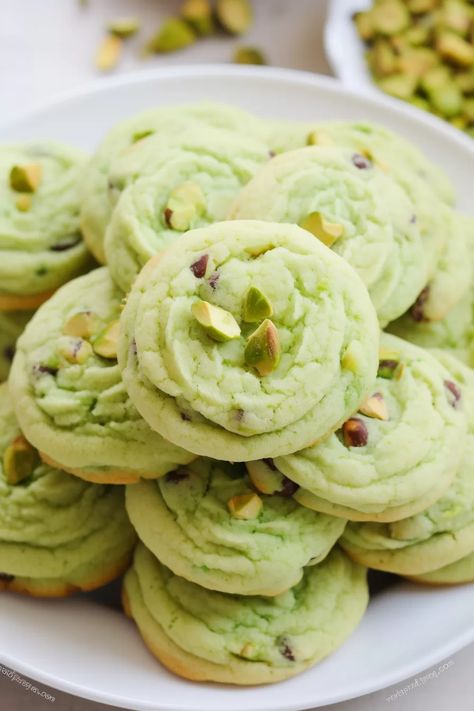 Pistachio Pudding Cookies Cran Pistachio Cookies, Pistachio Pudding Christmas Cookies, Pistachio Cookies Healthy, Pistachio Pudding Cookies Recipe, Pistachio Cake Mix Cookies, Pistachio Pudding Mix Recipes, Pistachio Pudding Cookies Easy, Sugar Free Pistachio Cookies, Pistachio Drop Cookies