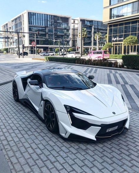 Girl Car Decor, Car Rides Aesthetic, Rides Aesthetic, Riding Aesthetic, Car Riding, Cars Anime, Show Cars, Lykan Hypersport, Car Life