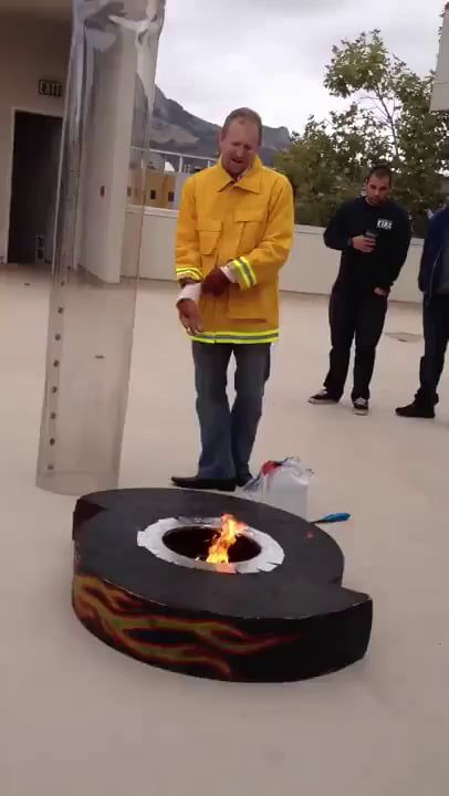 Fire Pit Chimney, Diy Embroidery Machine, Top Hacks, Science Tricks, Fire Training, Wildland Fire, Volunteer Firefighter, Contemporary Fireplace, Wow Video