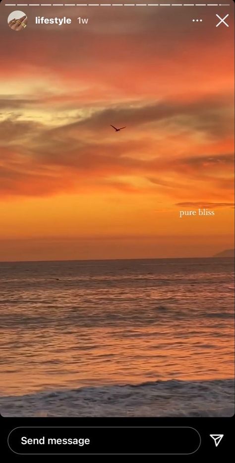 Natural Instagram Pictures, Sunset Ig Story Caption, Sunset And Beach Quotes, Sunset Ideas Instagram, Beach Sunset Instagram Stories, Sunsets Instagram Stories, Memories Story Instagram, Insta Captions For Sunset Pics, Instagram Sunset Stories