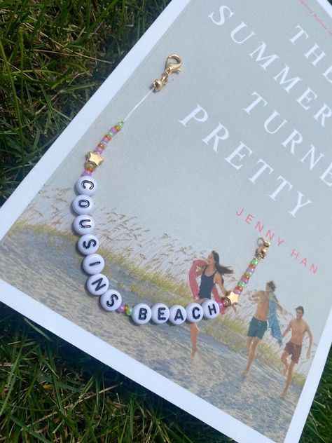 Summer I Turned Pretty Bracelet, Team Jeremiah, Cousins Beach, Team Conrad, Beach Bracelet, The Summer I Turned Pretty, Clay Bracelet, Diy Bracelet Designs, Jewelry Accessories Ideas