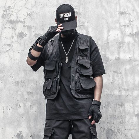 Top 10 Techwear Harajuku Street Fashion Gifts for Christmas 2023 – Love Your Mom Cargo Vest Outfit Men, Tactical Vest Fashion, Sleeveless Top Men, Travel Vest, Pocket Vest, Cargo Vest, Tops Men, Loose Clothing, Biker Vest