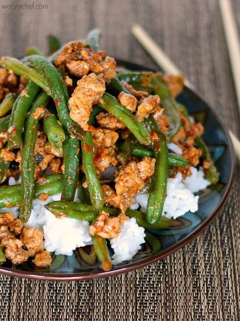 Asian Ground Turkey and Green Beans over Rice Recipe [VIDEO] Chinese Green Beans, فاصوليا خضراء, Arabisk Mad, Ground Turkey Meal Prep, Ground Turkey Recipes Healthy, Healthy Ground Turkey, Mapo Tofu, Chinese Green, Beans And Rice