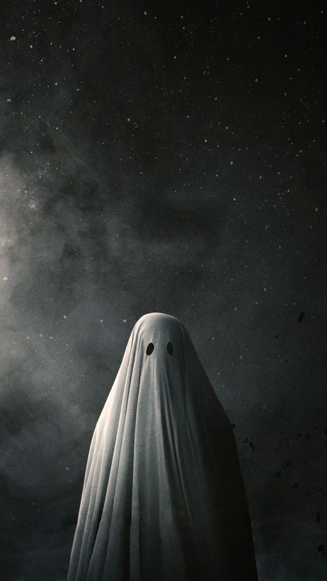 Ghost Wallpaper | Imagens De Fantasmas, Imagem De Fundo Ghost Iphone Wallpaper, Ghost Wallpaper, A Ghost Story, Sheet Ghost, Ghost Photography, Amoled Wallpapers, Scary Wallpaper, Dark Images, Iphone Wallpaper Fall