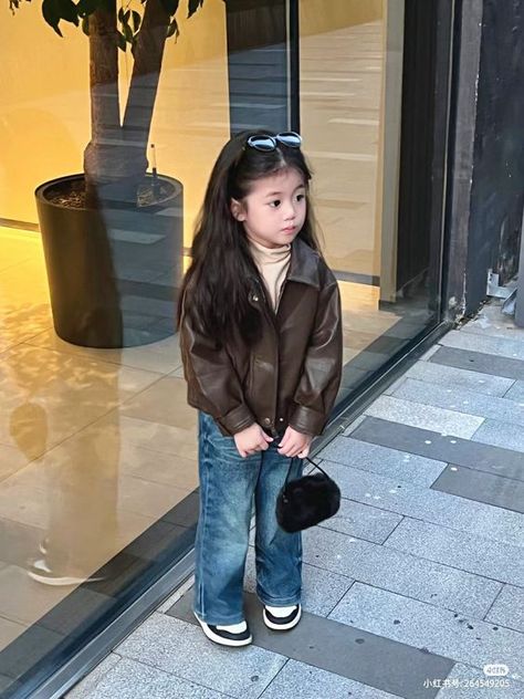 #KidsFashion #CuteKidsOutfits #MiniFashionistas #KidsStyle #TrendyKids #LittleFashionistas #KidsClothing #StylishKids #KidsOOTD #KidsWardrobe Kids Outfits Daughters, Kids Winter Outfits, Kids Winter Fashion, Kids Ootd, Baby Fits, Kids Fashion Clothes, Fashionable Baby Clothes