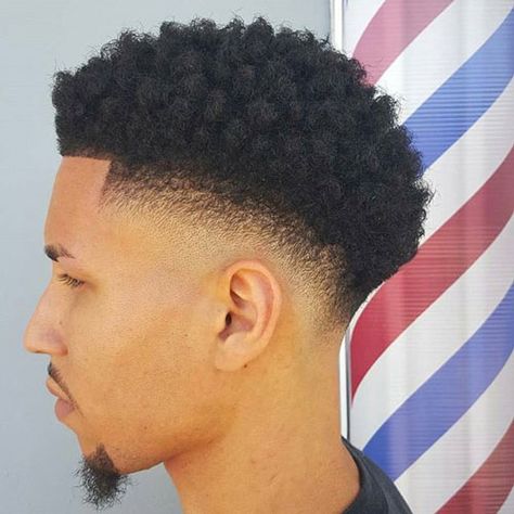 Drop Fade Afro http://www.99wtf.net/men/trend-mens-haircuts-2017/ Black Haircut Styles, Fade Haircut Styles, Afro Hairstyles Men, Afro Fade, Drop Fade Haircut, Black Hair Cuts, Curly Hair Fade, Drop Fade, Low Fade Haircut