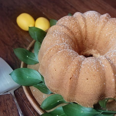 How to Bake the Perfect Pound Cake: Southern Living's Million Dollar Recipe - Entertaining Life Million Dollar Pound Cake Southern Living Recipe, Perfect Pound Cake, Million Dollar Pound Cake, Southern Living Recipes, Lemon Buttercream, Zucchini Cake, Cake Day, Favorite Dessert Recipes, Favorite Dessert