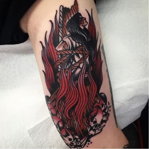 Burning Witch Tattoo, Burning Witch, Fairy Tale Tattoo, Trad Tattoos, Tattoo Trash, Strong Tattoos, Traditional Style Tattoo, Witch Tattoo, Spooky Tattoos