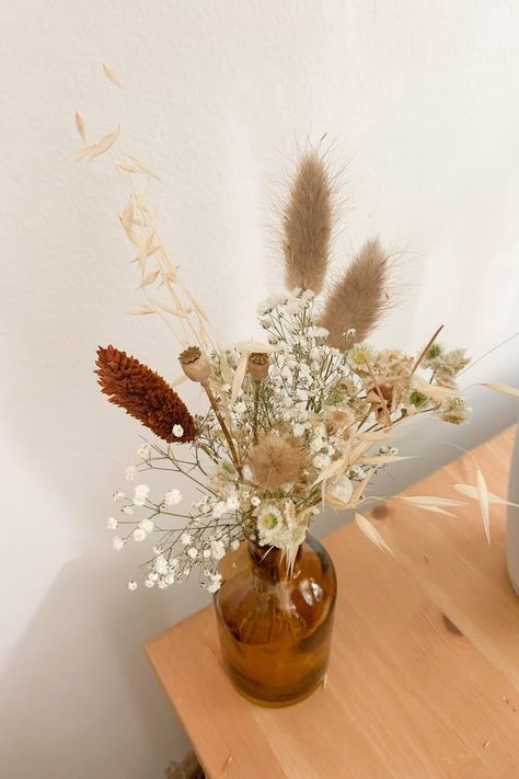 Bleached Flowers, Bud Vase Flowers, Dried Flowers Arrangement, Bud Vases Flowers, Dried Flower Bouquets, Accent Flowers, Decorate For Fall, Flowers Home Decor, Vase Flowers