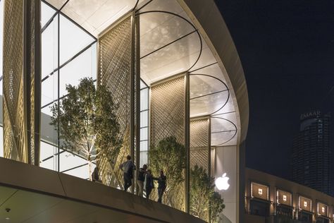 Gallery of Apple Dubai Mall / Foster + Partners - 2 Apple Store Design, Concrete Cladding, Cladding Exterior, Mall Facade, Store Architecture, Architectural Materials, Foster Partners, Kinetic Art, Exterior Cladding