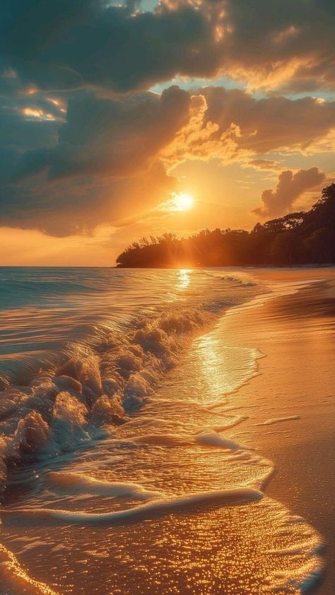 Sun And Sea Aesthetic, Beach At Sunset Aesthetic, Ocean Sunrise Aesthetic, Romantic Beach Aesthetic, Sunset Ocean Photography, Sunrise Over The Ocean, Sunset Landscape Aesthetic, Beach Sunrise Wallpaper, Sunset At The Beach Aesthetic