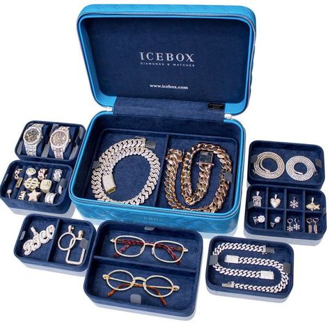 This Icebox World Travelers Jewelry Case is made of high-quality leather and is available exclusively in iconic Icebox blue. This piece is thoughtfully crafted to be the perfect jewelry organizer at home or away. Ice Box Jewelry, Icebox Jewelry, Jewelry Cases, Cuban Chains, Jewelry Trays, Suede Jewelry, Rapper Outfits, Bracelet Size Chart, Dope Fits