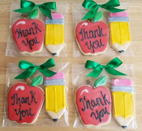 Teacher Iced Cookies, Decorated Cookies For Teachers, Cookies Teacher Appreciation, Teacher Appreciation Gifts Cookies, Employee Appreciation Cookies Decorated, Teacher Gift Cookies, Teachers Day Cookies Ideas, Cookies For Teachers Appreciation, Teacher Sugar Cookies Gift Ideas