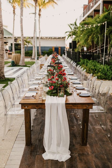 Tropical Wedding Photography at The Perry Hotel, Key West, FL - LukasG Tropical Wedding Photography, Key West Hotels, Key West Style, Tropical Wedding Theme, Key West Fl, Florida Keys Wedding, Key West Wedding, Keys Wedding, Wedding Planning Services