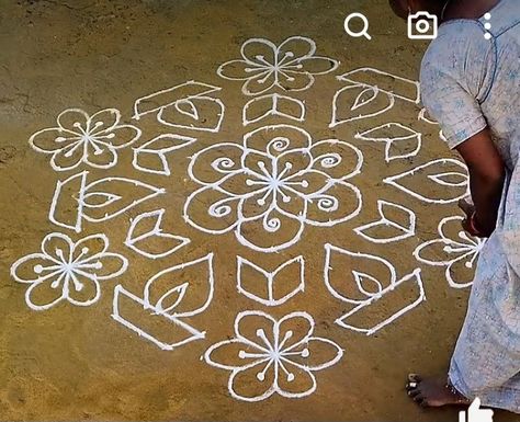 Rangoli Designs With Dots Indian, Big Kolam With Dots, Dotted Rangoli Design With Colour, Large Rangoli Designs, Dot Rangoli With Colour, Dotted Rangoli, Simple Rangoli With Dots, Muggulu Dots, Deepam Kolam