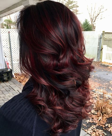 Espresso Hair with Red Wine Highlights Dark Burgundy Hair Color, Dark Burgundy Hair, Burgundy Balayage, Dark Red Hair Color, Burgundy Highlights, Hair Winter, Blond Balayage, Ombre Hair Blonde, Hair Color Burgundy