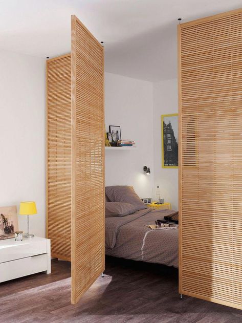 Des cloisons très déco. Cloins 3 en 1 Ennea en pin. 100x240/250. 99,90€ Castorama #homedecoraccessories Design Ložnic, Diy Room Divider, Decor Studio, Vintage Room Decor, Apartment Layout, Small Apartment Decorating, Bedroom Closet, Apartment Decor Inspiration, Studio Apartment Decorating