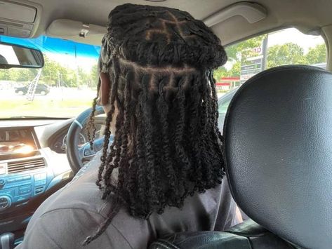 Half Up Half Down Loc Styles Short, Pretty Loc Hairstyles, Side Part Loc Styles, Girl Dreads Styles, Started Locs Styles, Short Dreadlock Hairstyles For Girls, Simple Loc Styles Medium, Loc Barrel Style Women, Short Loc Hairstyles For Women