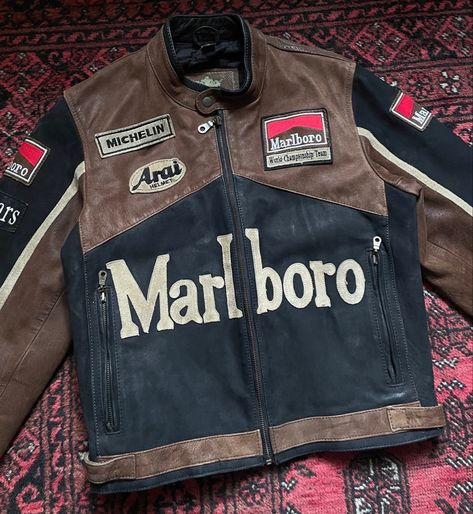 Graphic Leather Jacket, Vintage Racing Jacket, Leather Jacket Vintage, Cool Fits, Cool Jackets, Retro Outfits, Dream Clothes, Vintage Jacket, Fashion Killa