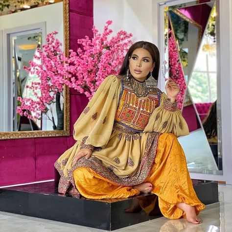 Aryana Sayeed Afghan Clothes, Aryana Sayeed, Afghan Wedding Dress, Designer Dresses Elegant, Afghan Culture, Afghani Dress, Afghani Clothes, Afghan Dress, Afghan Wedding