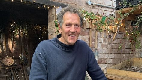 Monty Don announces he will likely give up Gardener\'s World #DailyMail Monty Don Longmeadow, Longmeadow Garden, Alan Titchmarsh, Gardeners World, Monty Don, Spanish Garden, Planting Tulips, Gardening Advice, Gardening Gloves