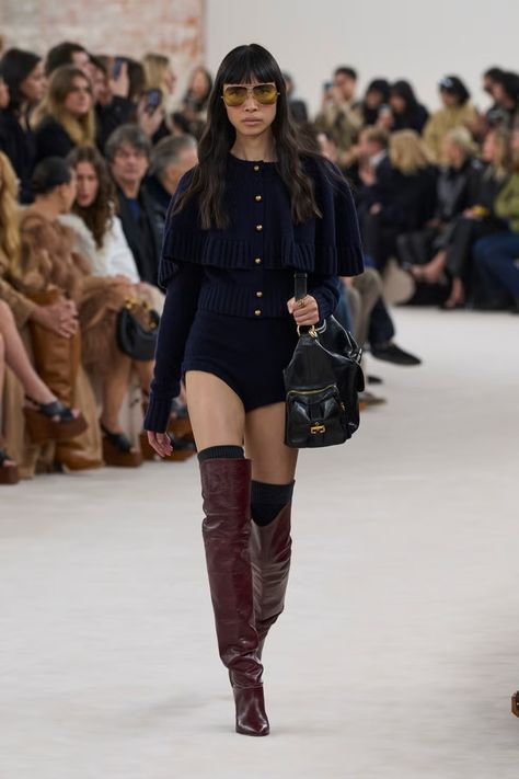 chloé ready to wear fall winter 2024 Haute Couture Style, Chloe Fashion, Runway Trends, Fashion Weeks, Trend Forecasting, Runway Collection, Fashion Show Collection, Estilo Boho, Mode Inspiration