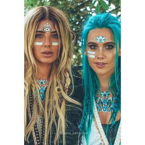 iamu Fox Crowns Metallic Temporary Face Tattoos ❤ liked on Polyvore featuring accessories and body art Boho Festival Makeup, Festival Makeup Rhinestones, Festival Makeup Tutorial, Temporary Face Tattoos, Look Hippie Chic, Festival Makeup Rave, Boho Makeup, Coachella Style, Festival Makeup Glitter