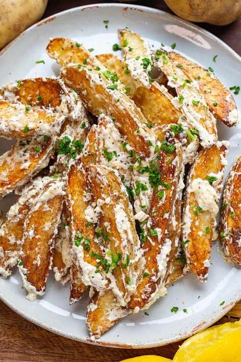 Goat Cheese Potatoes, Appetizers For Dinner Party, Summer Meal Recipes, Fall Potatoes, Recipes With Goat Cheese, Potatoes Goat Cheese, Goat Cheese Dressing, Lemon Goat Cheese, Warm Goat Cheese Salad