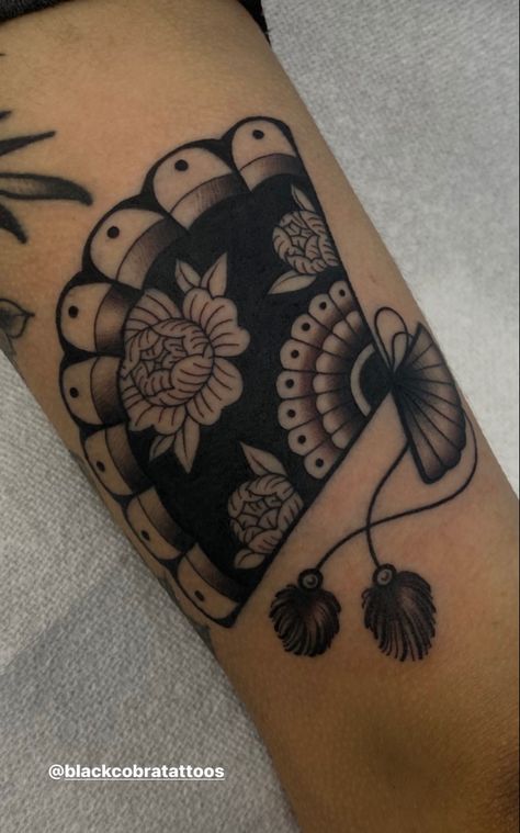 Traditional Hand Fan Tattoo, Elbow Cuff Tattoo, American Traditional Lock Tattoo, Trad Wrist Tattoo, Forearm Tattoo Women American Traditional, Trad Fan Tattoo, Traditional Tattoo Shoulder Cap, Trad Woman Tattoo, Fan Traditional Tattoo