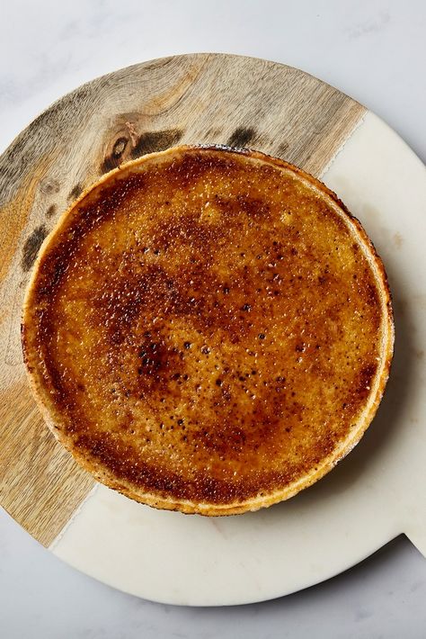 Creme Brûlée Tart, Creme Brulee Tart Recipe, Creme Brulee Tart, French Tarts, Tart Video, Vanilla Tart, Cup Desserts, Dessert Tarts, Baking Beads