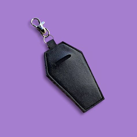 Coffin Shaped Lip Balm or Chapstick Holder Goth Keychain - Etsy Coffin Keychain, Goth Keychain, Chapstick Lip Balm, Lip Balm Holder, Gothic Gifts, Gothic Accessories, Chapstick Holder, Key Holder, Halloween Gifts