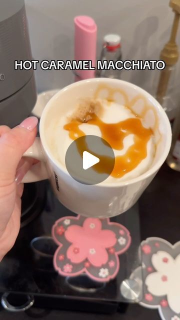 Hot Caramel Macchiato Recipe, Vanilla Bean Syrup, Carmel Macchiato, Caramel Macchiato Recipe, Macchiato Recipe, Tiktok Followers, Starbucks Caramel, Caramel Drizzle, Caramel Coffee