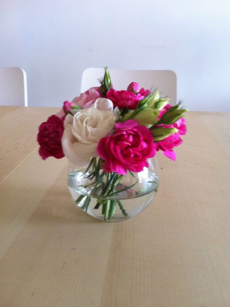 Flower Practice in small round vase: View 2. Round Vase Flower Arrangements, Small Flower Centerpieces, Small Round Vase, Vases Arrangements, Tall Vase Arrangements, Vases Painting, Small Vases With Flowers, Vase Flower Arrangements, Pink Vases