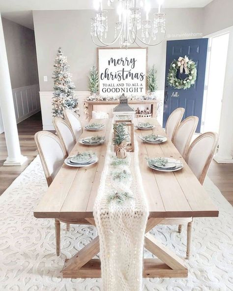 20 Absolutely Gorgeous Christmas Table Decor And Setting Ideas White Farm Table, Christmas Dining Table Decor, Christmas Dining Table, Christmas Dining Room, Christmas Tablescape, Beautiful Farm, Merry Christmas To All, Christmas Fireplace, Christmas Dining