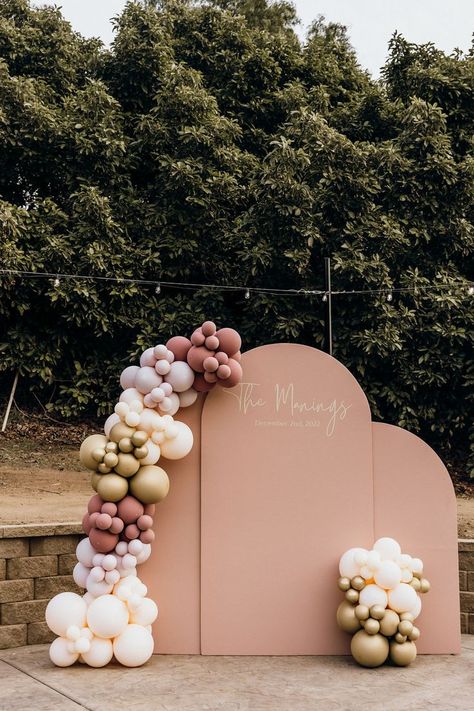 Oval Backdrop Stand, Backdrop Arch Wedding, Arch For Photoshoot, One Arch Backdrop, Birthday Board Backdrop, Arches For Birthday Party, Bridal Shower Wooden Backdrop, Arch Sign With Balloons, Arch Photo Backdrop Wedding