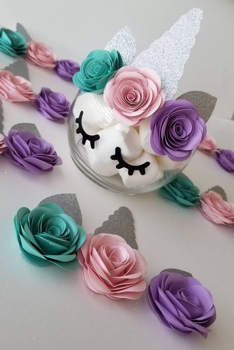 Unicorn Centerpiece Birthdays, Unicorn Table Decorations, Rainbow Centerpiece, Unicorn Party Decor, Diy Unicorn Party, Paper Flowers Roses, Roses Decoration, Unicorn Centerpiece, Kids Craft Gifts