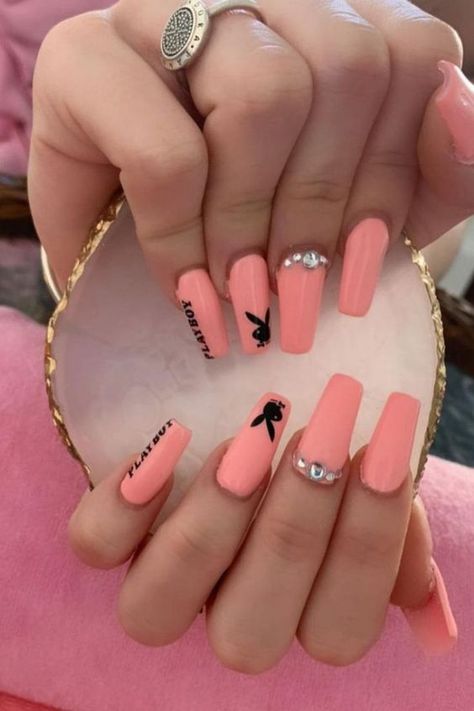 Vacation Nail Designs, Holiday Nail Colors, Manicure Designs, Edgy Elegance, Water Color Nails, Bunny Nails, Graduation Nails, Punk Nails, Long Nail Designs