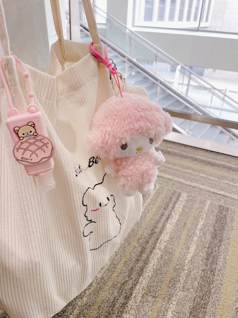 Sanrio Tote Bag, Pink School Bags, Sanrio Tote, Sanrio Collection, My Sweet Piano, Bag Decoration, Handy Dandy, Bag Essentials, Essential Bag