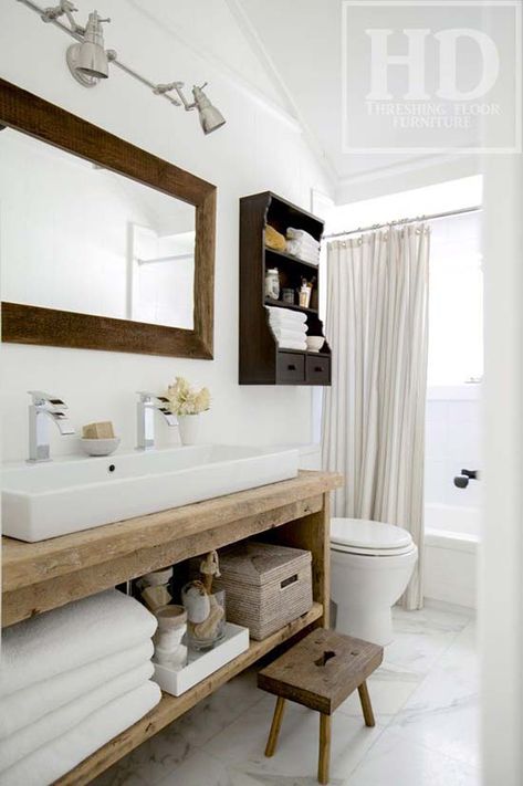 14 Amazing Farmhouse Trough Bathroom Sink Designs | Decor Home Ideas Trough Sink Bathroom Vanity, Modern Country Bathrooms, Rustic Remodeling Ideas, Trough Sink Bathroom, Rustic Modern Bathroom, French Country Bathrooms, Bathroom Wall Decor Ideas, Country Style Bathrooms, Small Powder Room Ideas