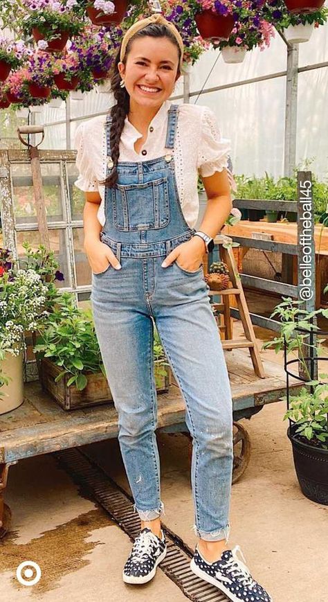 #TargetStyle : @belleoftheball45 | Fair outfits, Farmer outfit, Light academia clothes Farm Outfits Women, Outfits Women Aesthetic, Farm Outfits, Light Academia Clothes, Farmers Market Outfit, Farmer Outfit, Engagement Photo Outfits Fall, Fall Farm, Fair Outfits