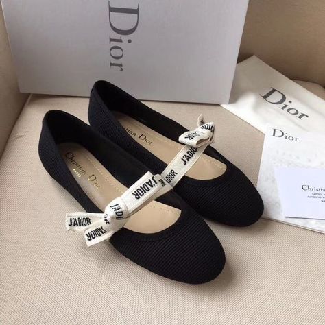 Dior 2022, Christian Dior Shoes, Ribbon Flats, Nyc Real Estate, Women Casual Shoes, Summer Shoe, Girly Shoes, Stylish Sandals, Aesthetic Shoes