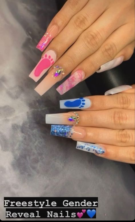 Keeper Of The Gender Nails, Blue And Pink Gender Reveal Nails, Cute Gender Reveal Nail Ideas, Gender Revel Nail Ideas, Gender Reveal Nails Ideas Boy Or Girl, Halloween Gender Reveal Nails, Cute Gender Reveal Nails, Blue Gender Reveal Nails, Pink Gender Reveal Nails