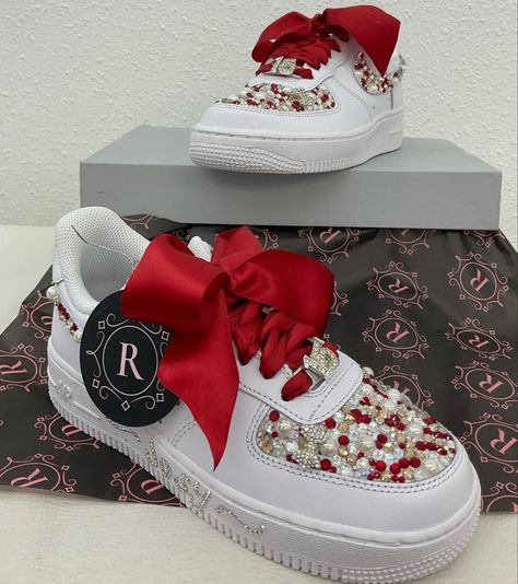 Tenis Air, Quinceanera Shoes, Woman Sneakers, Custom Painted Shoes, Wedding Sneakers, All Nike Shoes, Tenis Nike, Wedding 2024, Design Shoes