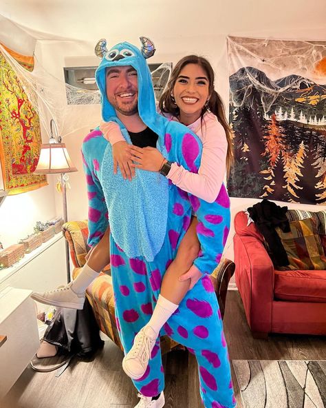 Couple Halloween Costumes Boo And Sully, Holloween Costume Ideas Couple 2023, Couples Costumes Cartoon, Duo Halloween Costumes Couple Funny, Lilo And Stitch Couple Costume, Fun Couples Costumes Funny, Couples Costume Ideas 2023, Cute Couple Halloween Costumes 2023, Bf Gf Costumes Halloween Couples